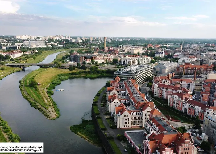 Golden Circles No.2 公寓 *